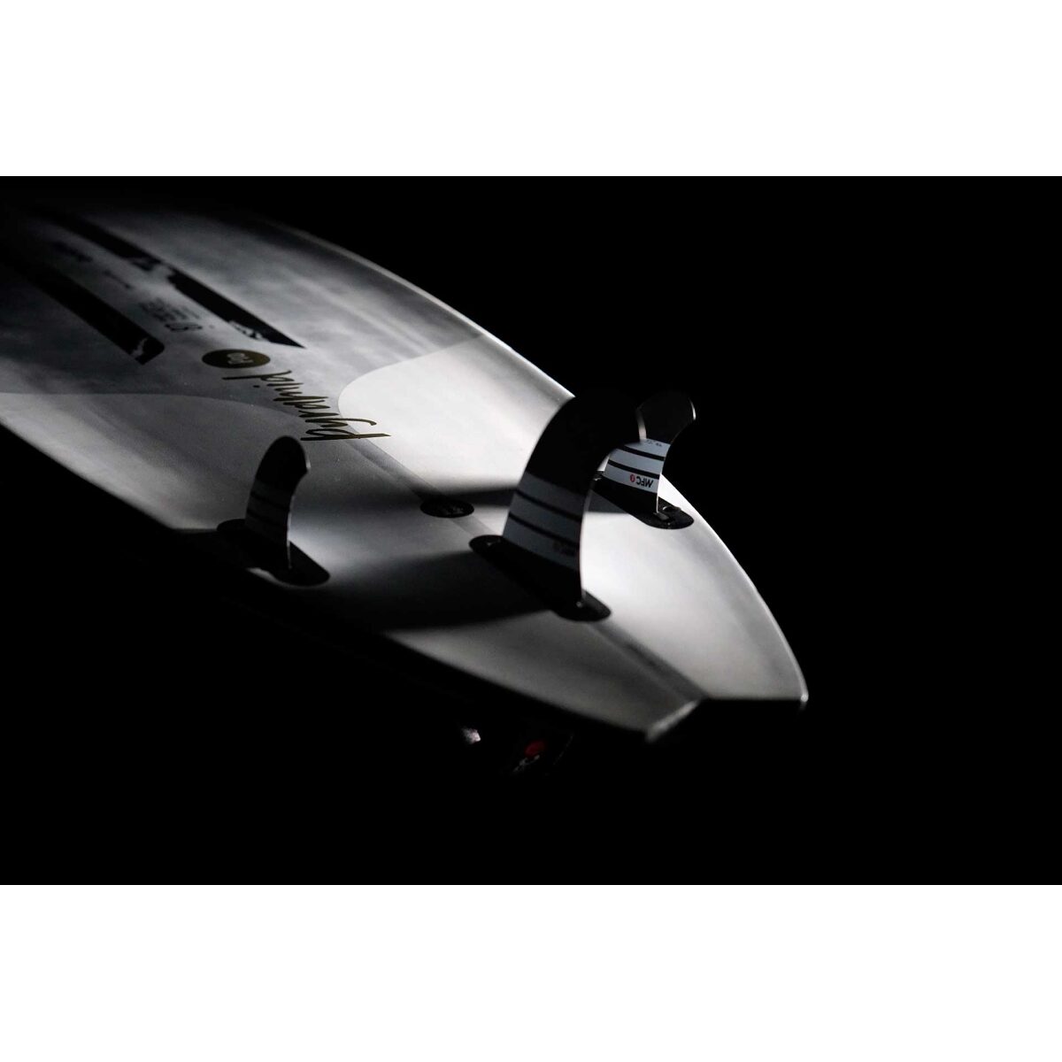 Quatro Pyramid Pro Thruster Windsurf Board 2023