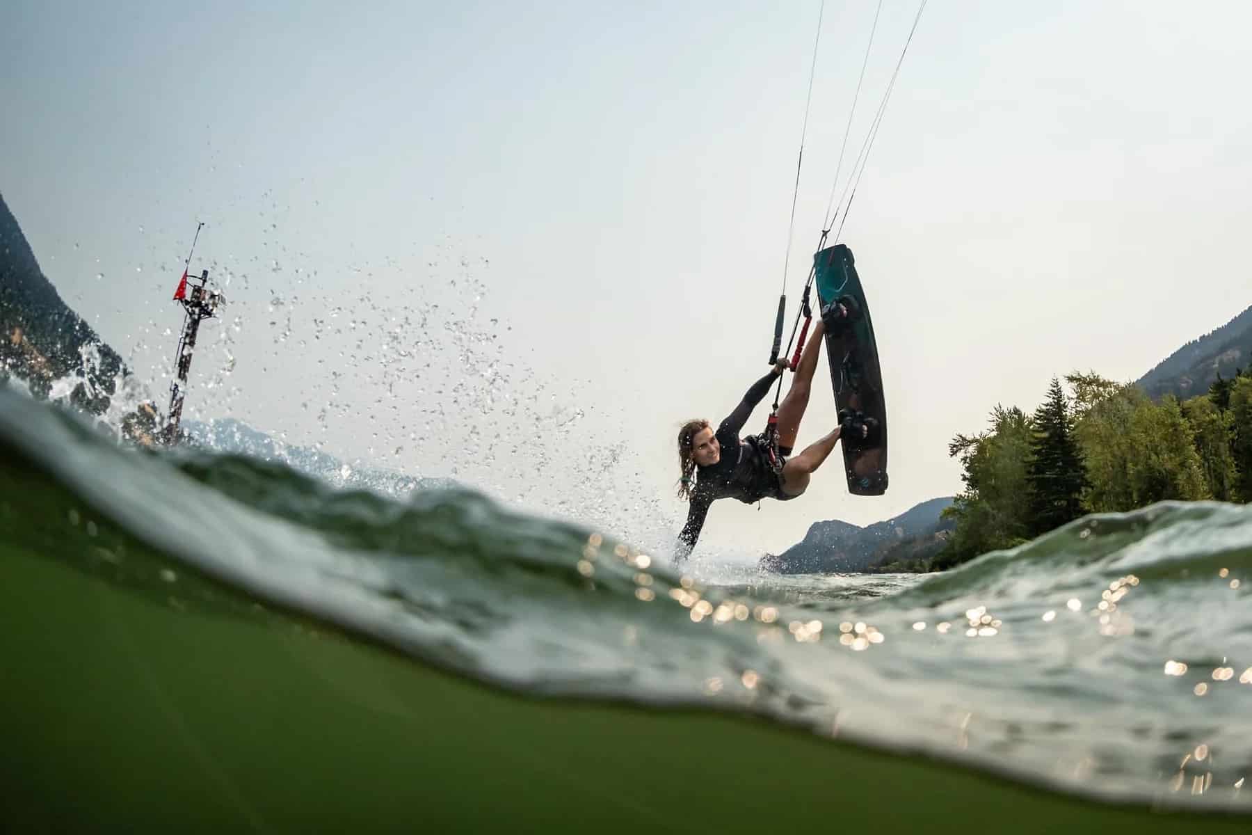 Naish Motion NVision Twintip Kiteboard 2025 Naish Motion NVision Twintip Kiteboard 2025