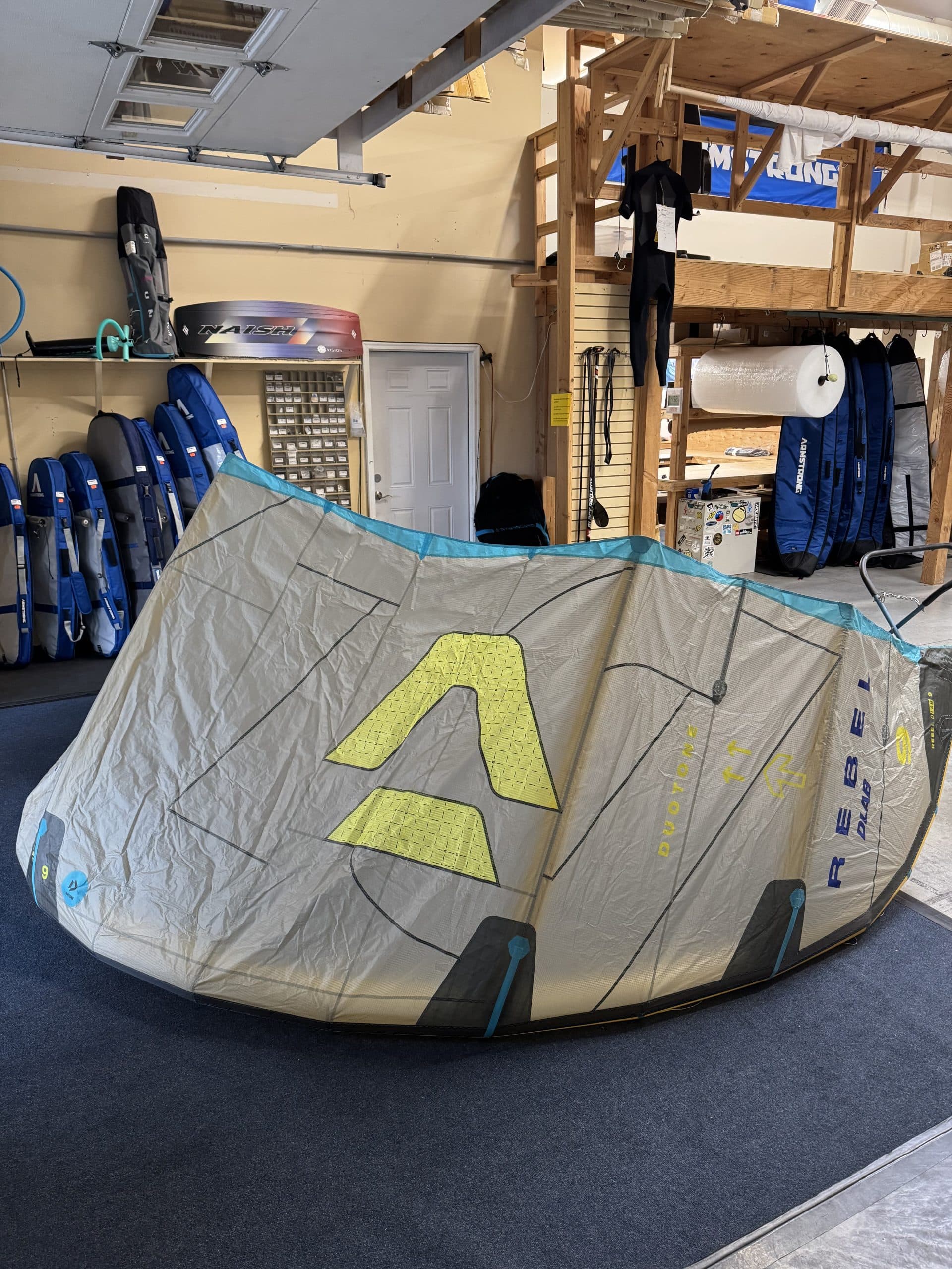 Duotone Rebel D-lab 9 meter DEMO 2025 Kite Duotone Rebel D-lab 9 meter DEMO 2025 Kite