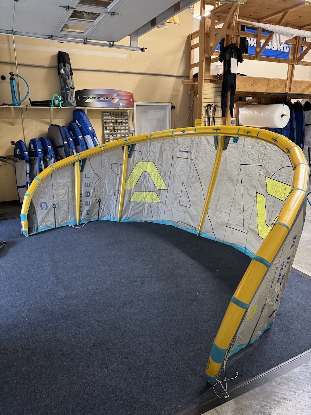 Duotone Rebel D-lab 9 meter DEMO 2025 Kite Duotone Rebel D-lab 9 meter DEMO 2025 Kite