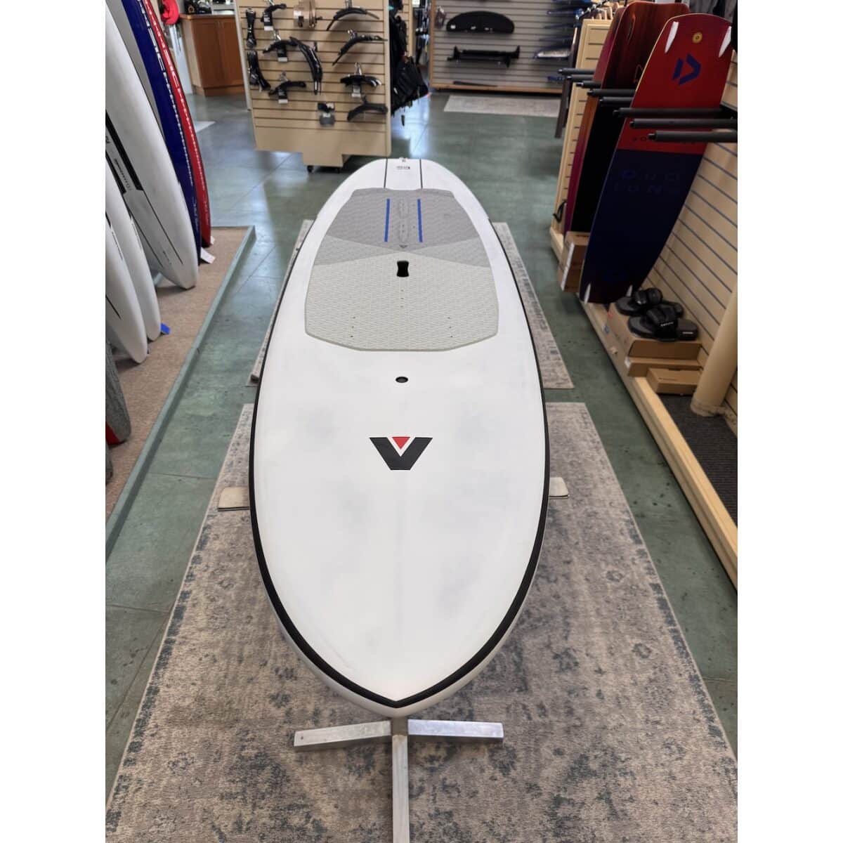 Armstrong Mid-Length Demo 100 Liter Foil Board