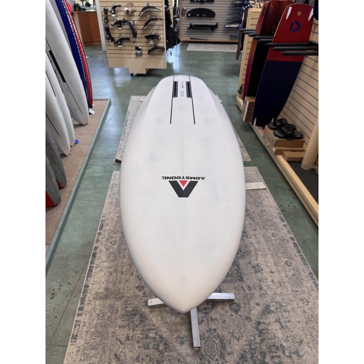 Armstrong Mid-Length Demo 100 Liter Foil Board